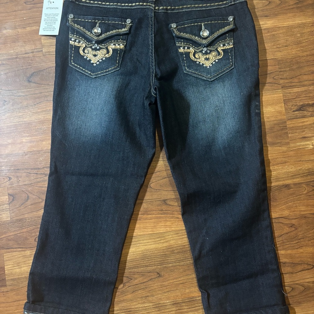 Premium Spice Women’s/ Juniors Blingy Jean Capris Size 7 NWT